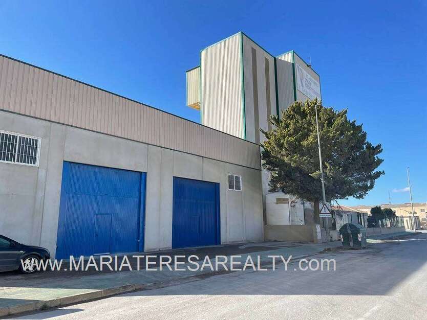 Grundstück in Los Alcázares 135.000 € 301 m²
