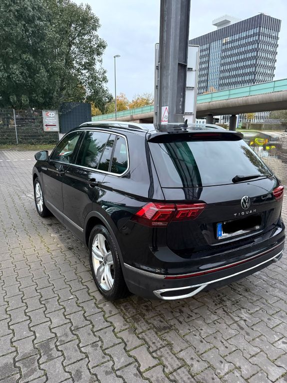 VW Tiguan 62.000 km 27.950 € Düsseldorf 40213