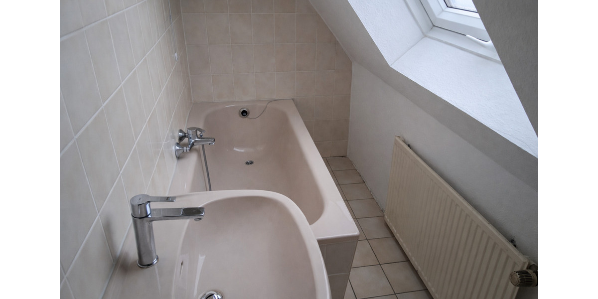 Etagenwohnung Solingen Central - 2 Zimmer, 54 m&sup2;, 430&euro; | Angebot:24671025