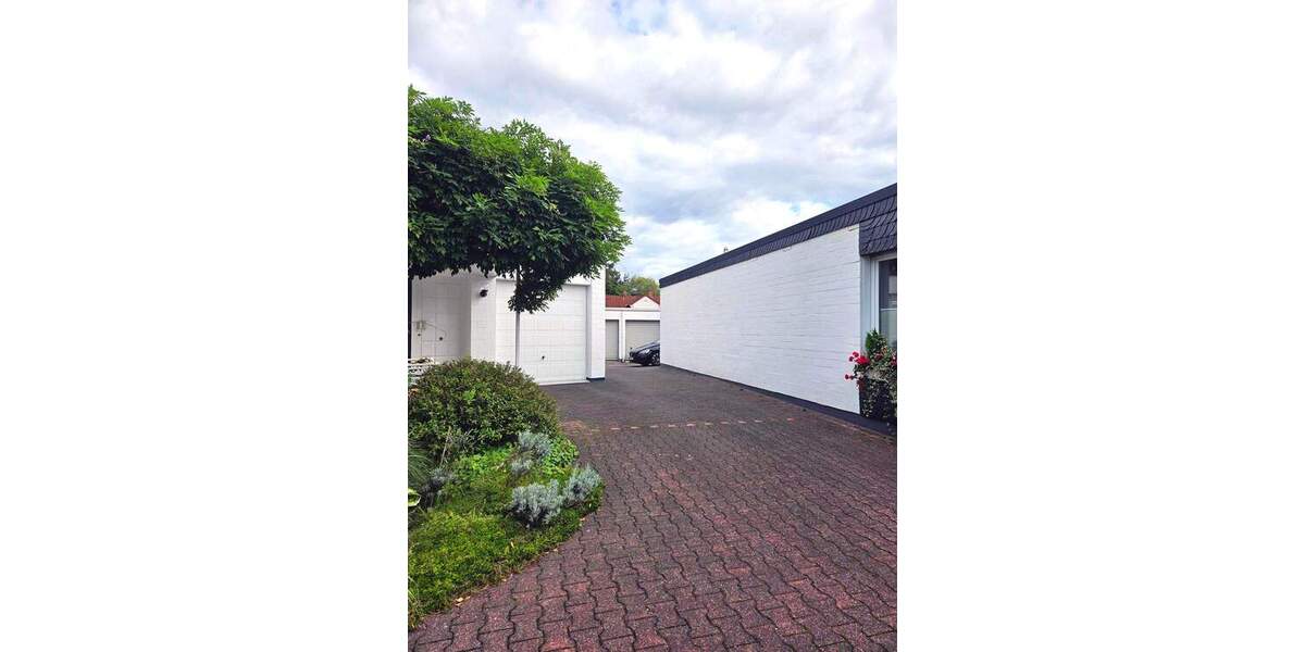 Exklusiver Atrium-Bungalow mit Gartenfläche in begehrter Lage von Sprockhövel-Haßlinghausen 5 zimmer