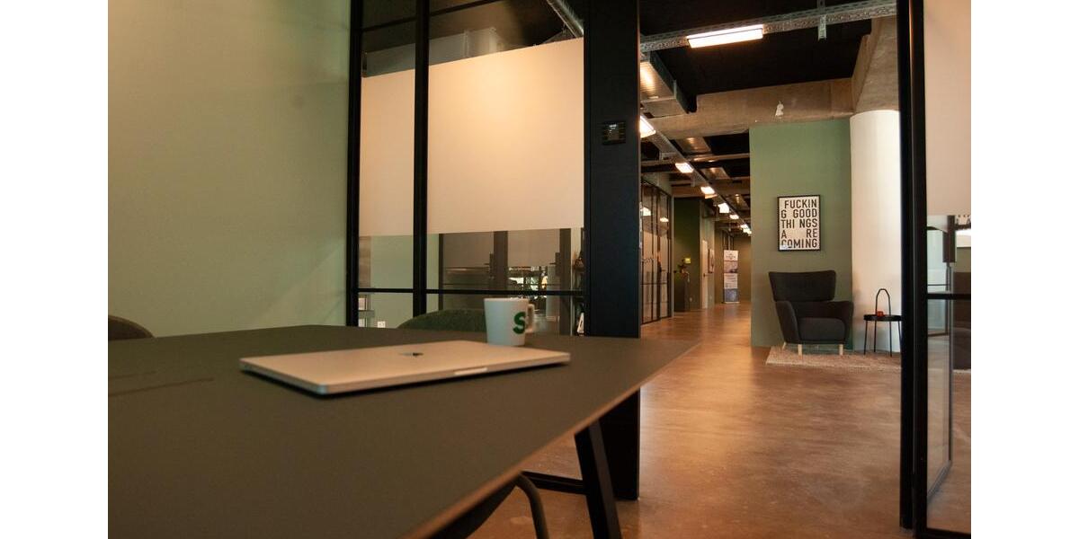 Double Office Balcony: Abgeschlossener Büroraum im Studio One zimmer