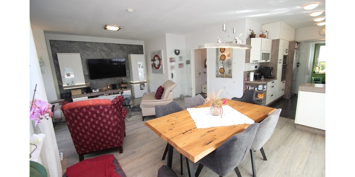 Mit 3D: Einfamilienhaus mit schön angelegtem Garten und dem Blick ins Grüne! 4 zimmer