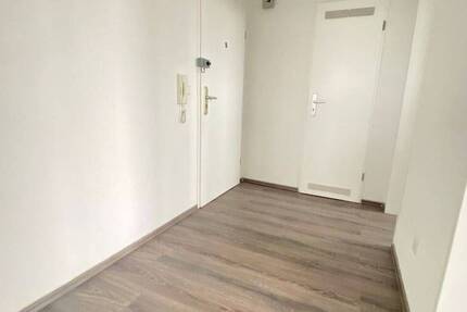 Frisch renovierte 1 Zimmerwohnung