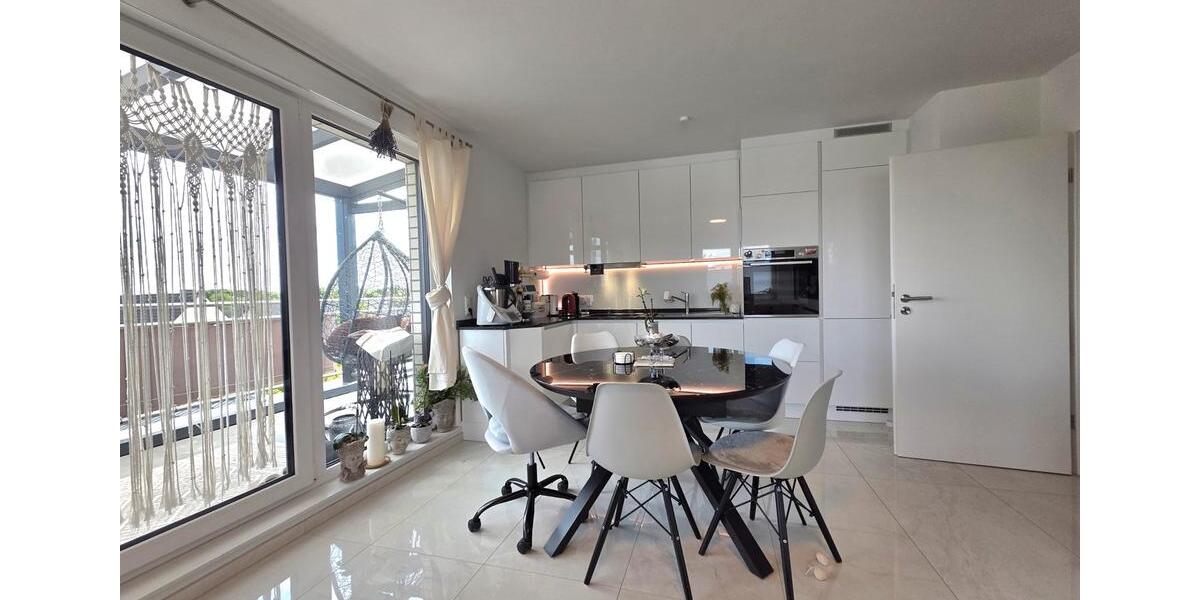 Exklusive 3 Zimmer Penthouse Wohnung mit EBK - provisionsfrei 3 zimmer