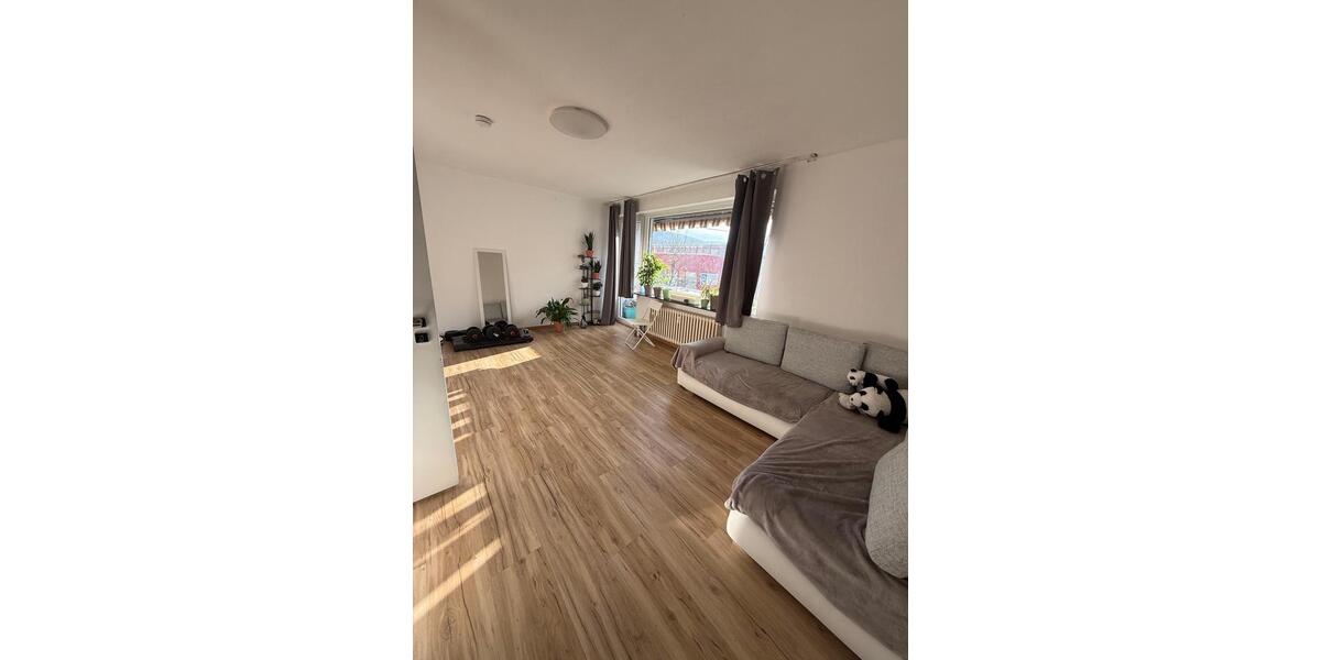Zentrale 2-Zimmer-Wohnung (60 m²) mit EBK – 700 € warm 2 zimmer