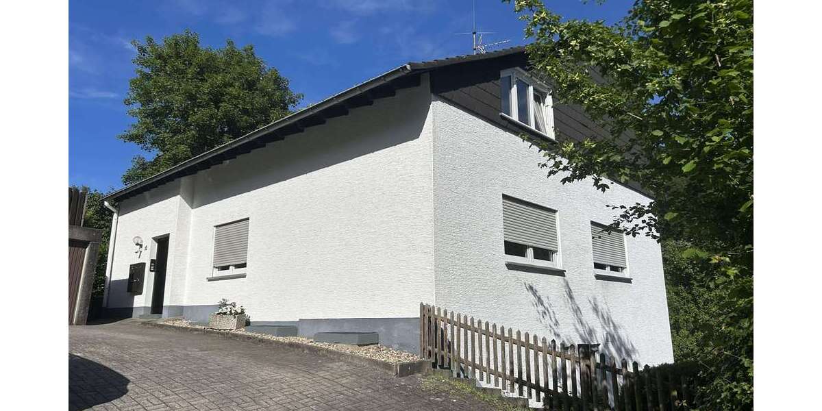 Etagenwohnung Schalksmühle - 3 Zimmer, 105 m&sup2;, 145.000&euro; | Angebot:26827176