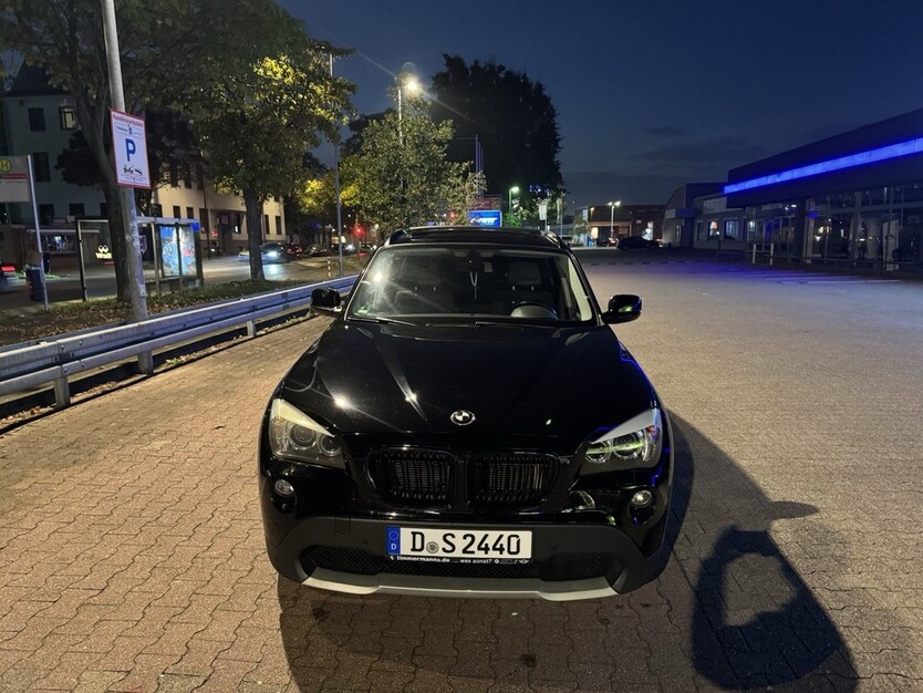BMW X1 205.000 km 9.999 € Düsseldorf 40213