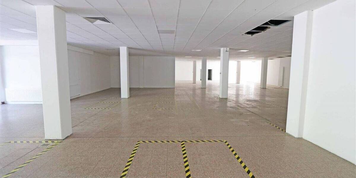 Moderne Fläche für viele Branchen. Ob Logistik, Laden oder Gastronomie. *Provisionsfrei zimmer