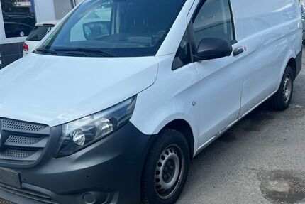 Mercedes-Benz Vito 191.553 km 9.282 &euro; Düsseldorf 40233