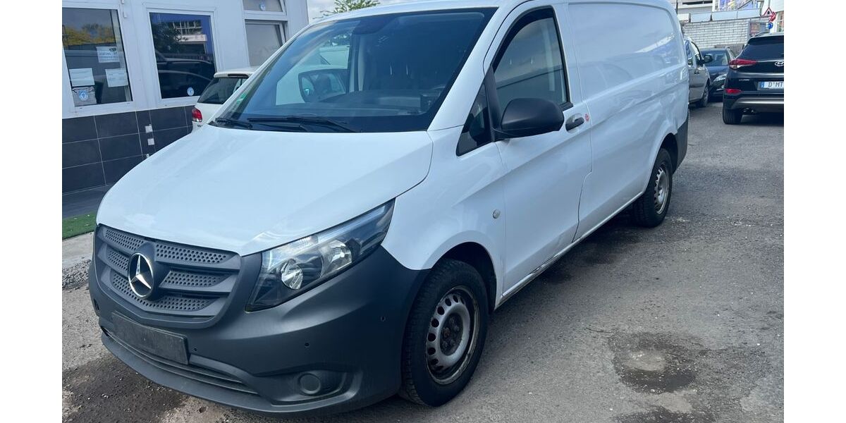 Mercedes-Benz Vito 191.553 km 9.282 &euro; Düsseldorf 40233