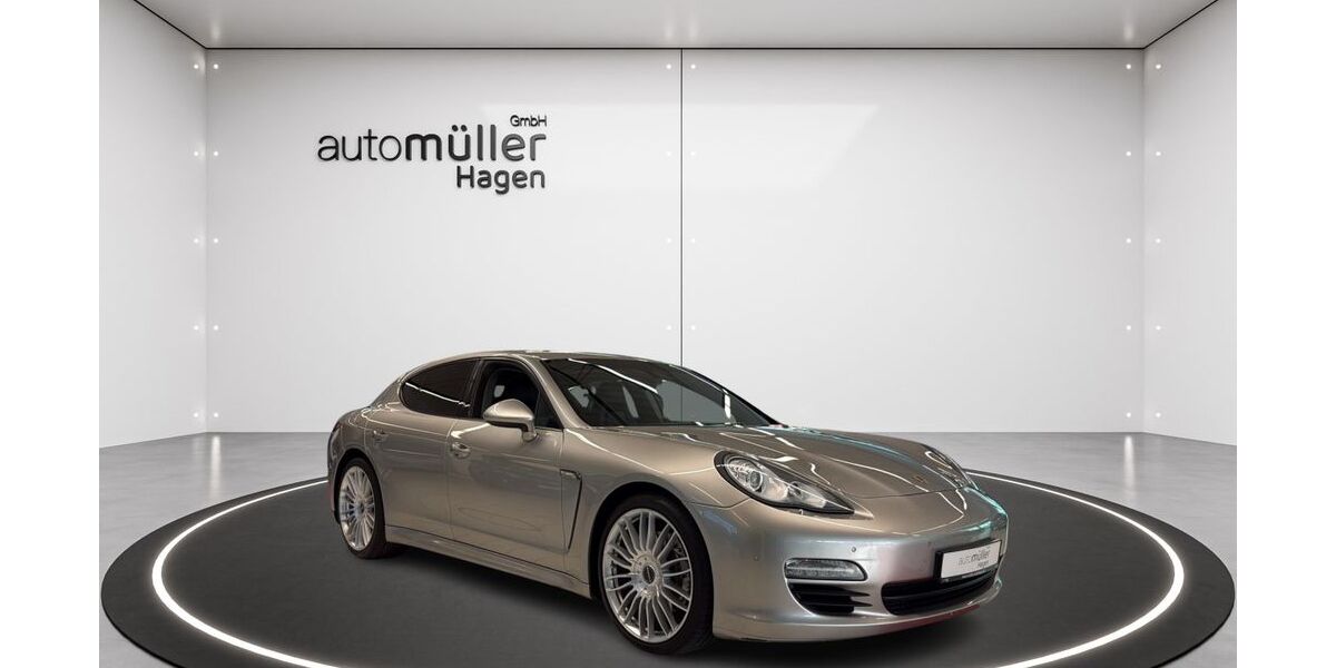 Porsche Panamera 256.739 km 22.490 &euro; Hagen 58095