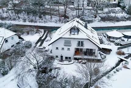 Haus zum Kaufen in Overath 849.000 € 240 m² 8 zimmer