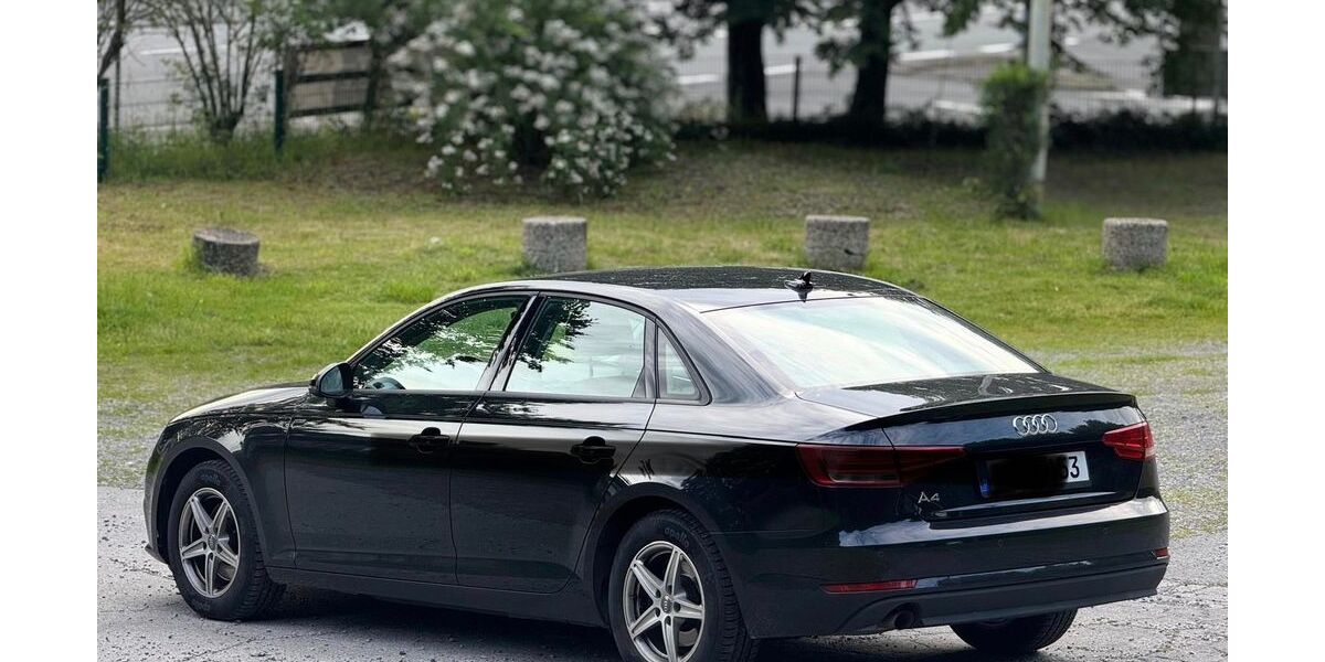 Audi A4 141.000 km 12.450 &euro; Wuppertal 42275