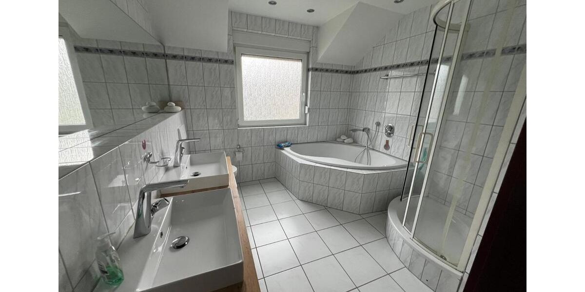 Gepflegtes Reihenendhaus in Ruhiger Lage 7 zimmer