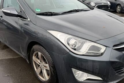 Hyundai i40 202.219 km 2.490 &euro; wuppertal 42285