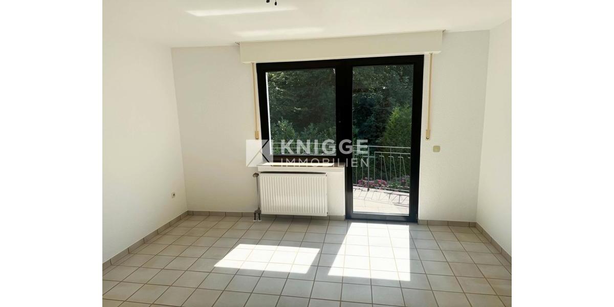 +++ 3503 - Bungalow mit viel Platz und Garage in ruhiger Lage von Herkenrath +++ 6 zimmer