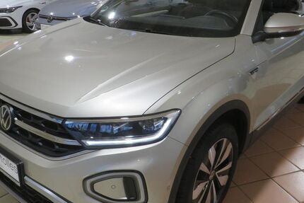 VW T-Roc 10.990 km 27.745 € Neuss 41469
