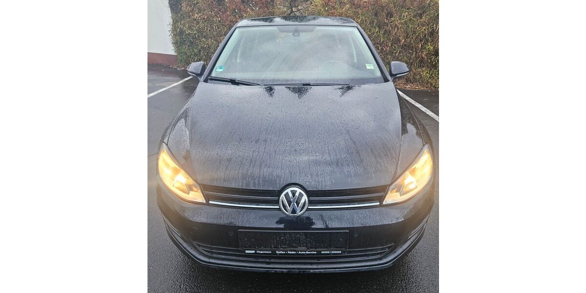 VW Golf 32.268 km 12.000 &euro; Bergisch Gladbach 51465