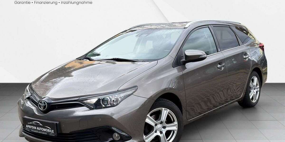 Toyota Auris 180.056 km 8.900 &euro; Hagen 58135