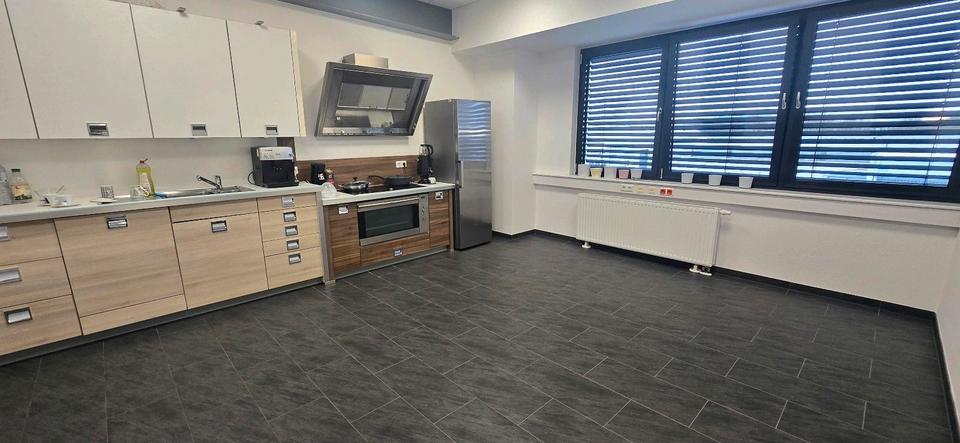 Gewerbeobjekt Köln Nippes - 750&euro; | Angebot:25978410