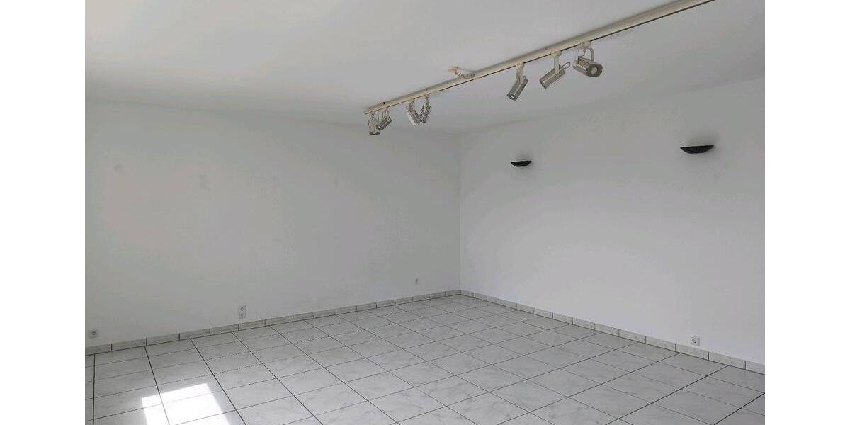 Etagenwohnung Erkrath - 4 Zimmer, 103 m&sup2;, 280.000&euro; | Angebot:26602563