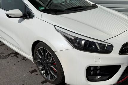 Kia ceed / Ceed 155.975 km 5.950 &euro; wuppertal 42285