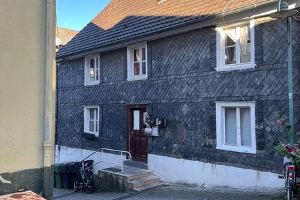 Haus Wipperfürth - 13 Zimmer, 97 m&sup2;, 70.000&euro; | Angebot:25304622