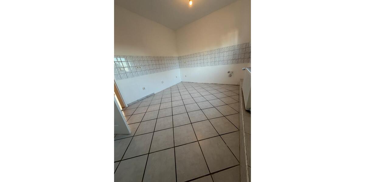 Dachgeschoßwohnung Remscheid Lüttringhausen - 2 Zimmer, 63 m&sup2;, 500&euro; | Angebot:25994220