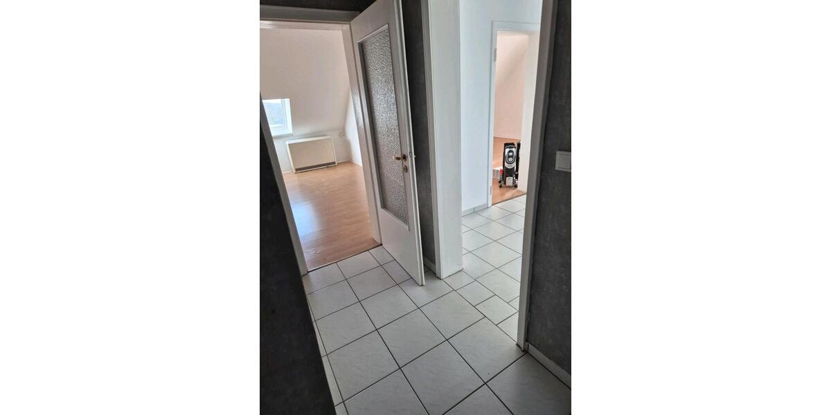 Dachgeschoßwohnung Wipperfürth - 2 Zimmer, 59 m&sup2;, 413&euro; | Angebot:26567444