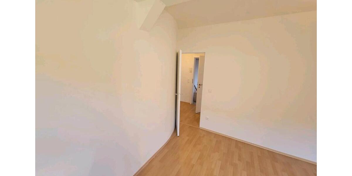 Dachgeschoßwohnung Hagen Hagen-Mitte - 3 Zimmer, 64 m&sup2;, 610&euro; | Angebot:25551496