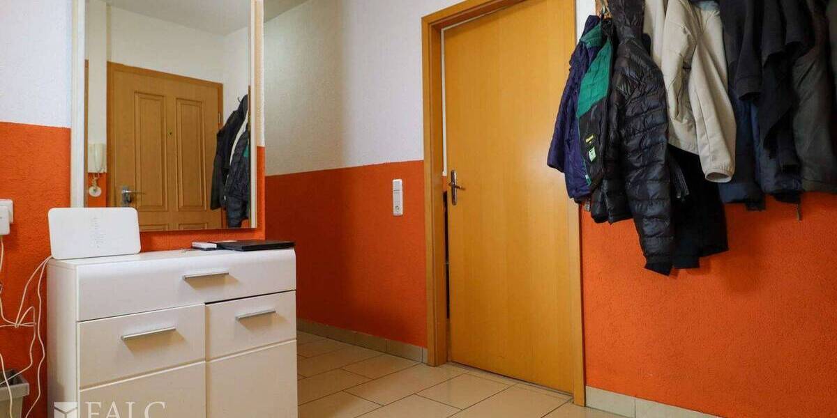 Etagenwohnung Dormagen Hackenbroich - 3 Zimmer, 77 m&sup2;, 160.000&euro; | Angebot:26308835