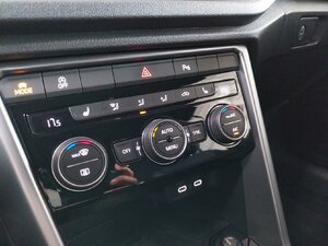 T-Roc Active 1.5 TSI ACC Navi PDC SHZ