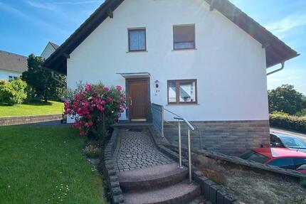 Haus Engelskirchen - 6 Zimmer, 132 m&sup2;, 359.000&euro; | Angebot:26182020