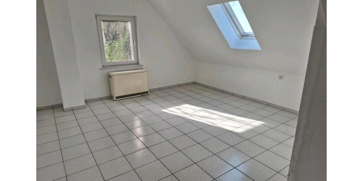 Dachgeschoßwohnung Wipperfürth - 2 Zimmer, 59 m&sup2;, 413&euro; | Angebot:26567444