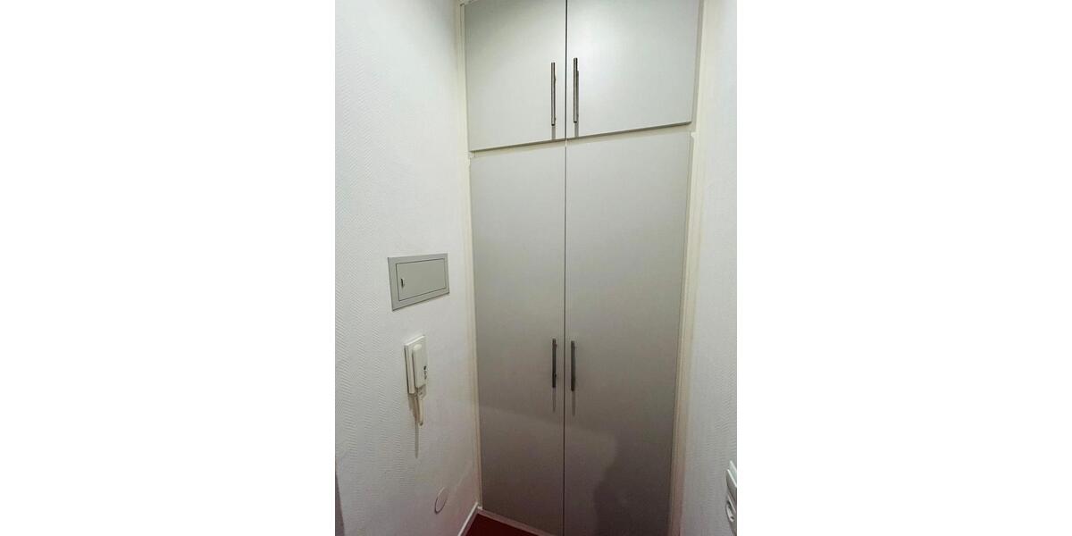 Vollmöbilierte Altbauwohnung auf Zeit am Düsseldorfer Volksgarten 1 zimmer