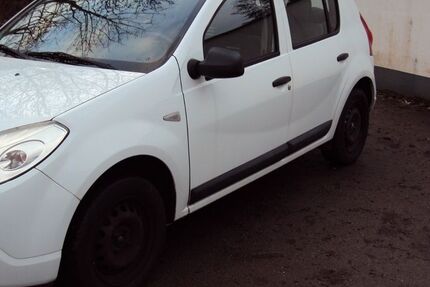 Dacia Sandero 141.000 km 2.500 &euro; Hagen 58091