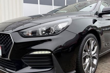 Hyundai i30 116.859 km 14.480 &euro; Hagen 58135