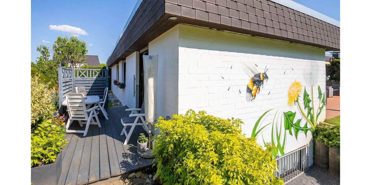 Stilvoller Bungalow mit Pool und liebevoll angelegtem Garten 5 zimmer