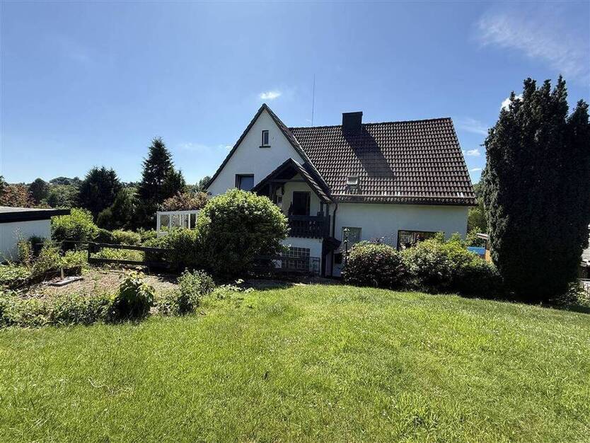 Großes Zweifamilienhaus in ruhiger Sackgassenlage von Kierspe