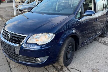 VW Touran 94.000 km 6.990 &euro; Halver 58553