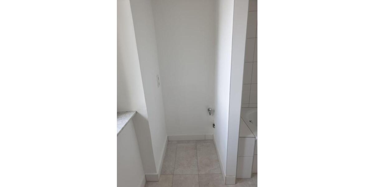 LED - Spots, Einbauküche, Glattputz, Wohnzimmer und Schlafzimmer 2 zimmer