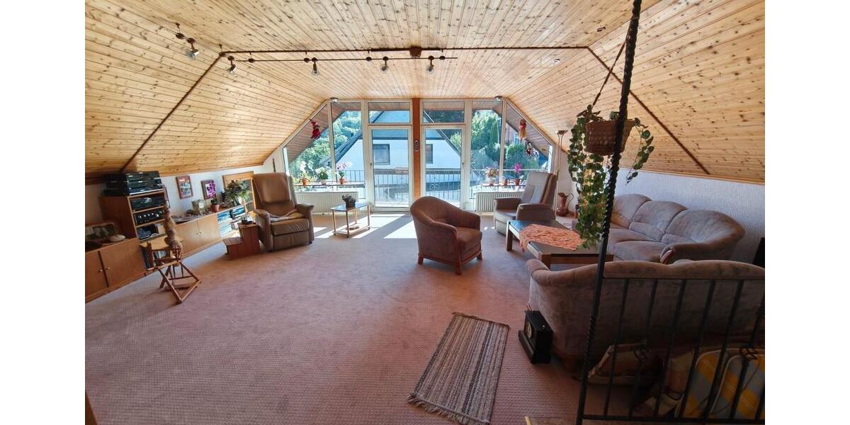 Provisionsfrei - großzügiges Einfamilienhaus mit Einliegerwohnung 8 zimmer