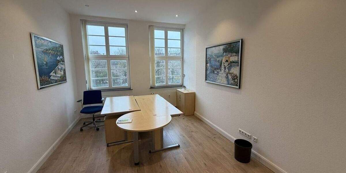 Gewerbeobjekt Hagen Hochschulviertel - 7 Zimmer, 243 m&sup2;, 2.900&euro; | Angebot:25675679