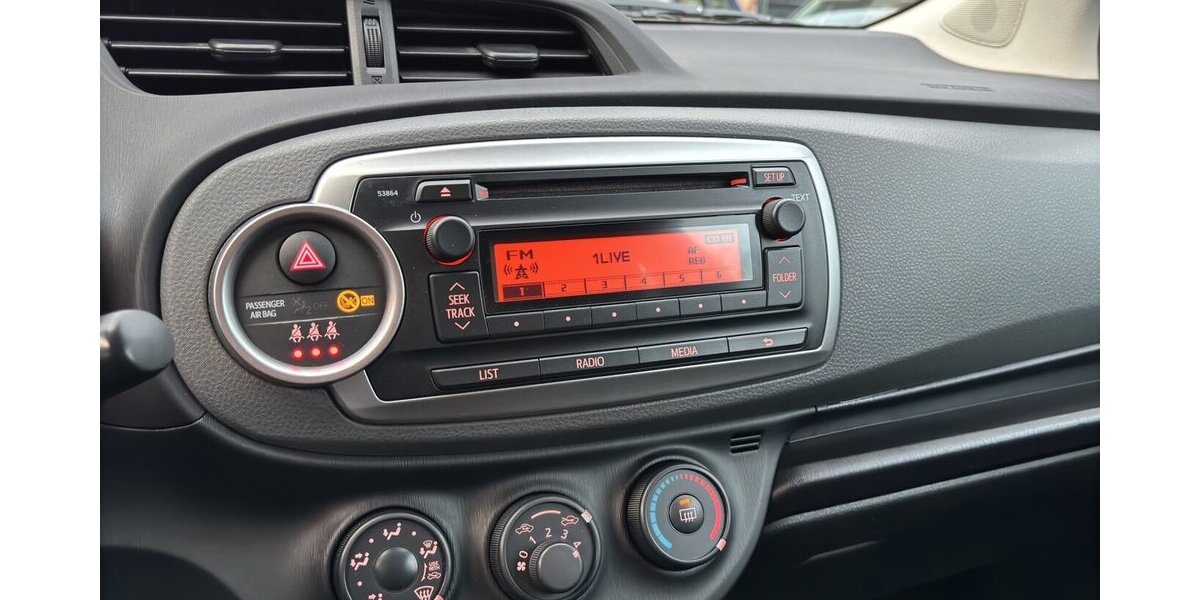 Toyota Yaris 1.0 Basic Radio 91.836 km 2.900 &euro; Wuppertal 42327