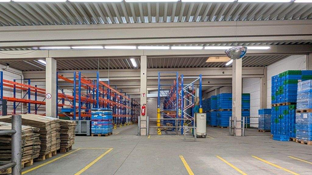 Produktionsgebäude mit Lager- und Büroflächen in bester Lage von Velbert zimmer