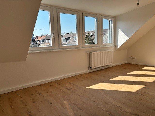 Dachgeschoßwohnung Düsseldorf Stadtbezirk 6 - 2 Zimmer, 52 m&sup2;, 730&euro; | Angebot:26132194