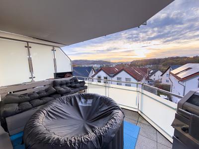 MODERN UND LICHTDURCHFLUTET MIT PANORAMABLICK 2 zimmer