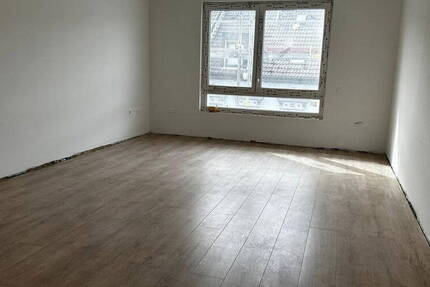 3,5 Zimmer-Neubau-Wohnung, Aufzug, Barrierefrei mit günstigen Sonnen-Energie (A+)