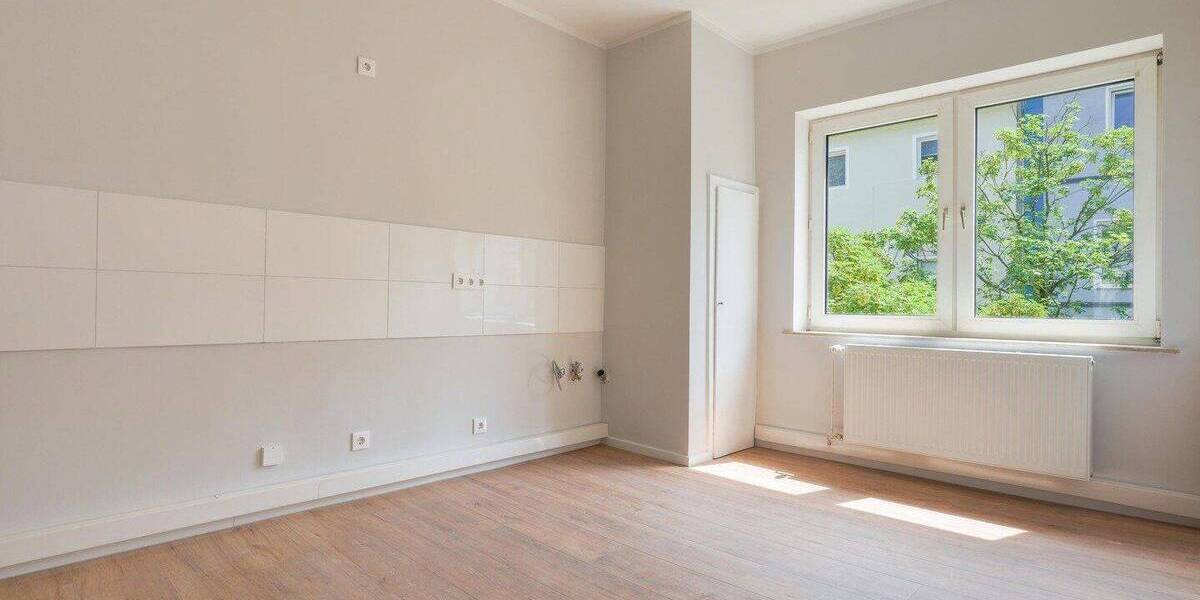 Etagenwohnung Düsseldorf Oberbilk - 2 Zimmer, 65 m&sup2;, 1.040&euro; | Angebot:26803012