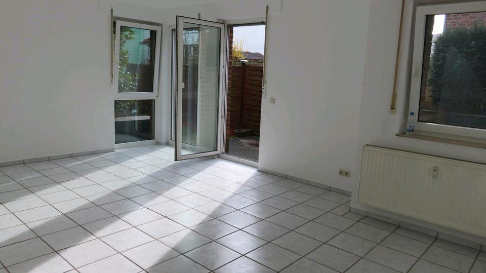 Erdgeschoßwohnung Langenfeld (Rheinland) - 2 Zimmer, 63 m&sup2;, 620&euro; | Angebot:26446345